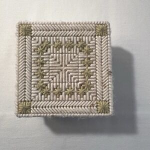 Vintage Set Of 8 Needlepoint Coaster Mug Box Handmade MCM‎ Floral Colorful